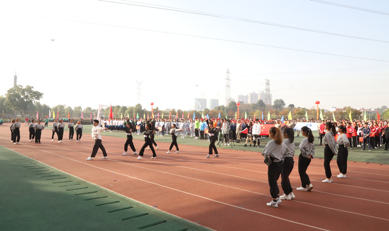 1572667579632087213.jpg 管理学院学生.jpg