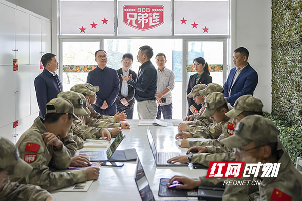 兄弟连123.jpg 兄弟连123.jpg